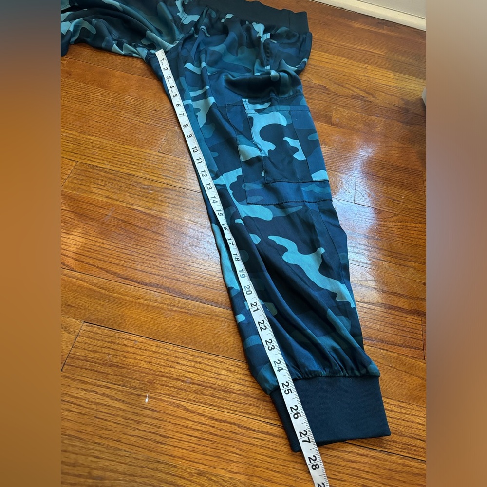 Cinq A Sept Giles High Waist Satin Jogger Pant Womens M Blue Camo Cargo Pocket - Picture 10 of 10